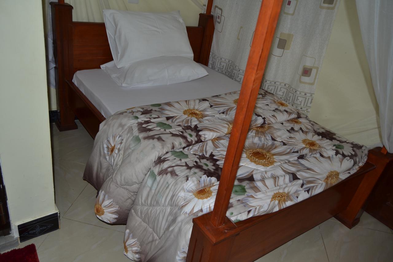 Barcelona Lodge Bagamoyo Extérieur photo
