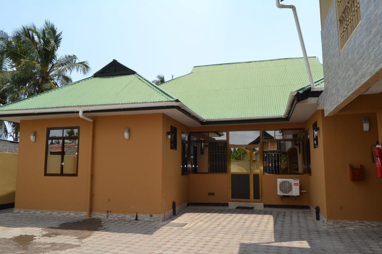 Barcelona Lodge Bagamoyo Extérieur photo